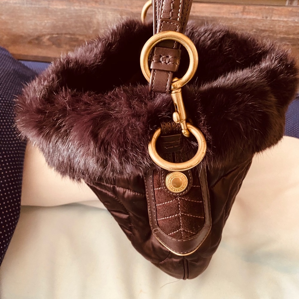 Authentic fur lined COACH shoulder bag! - Picture 2 of 2
